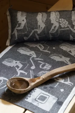 NAISTEN SAUNA pefletti